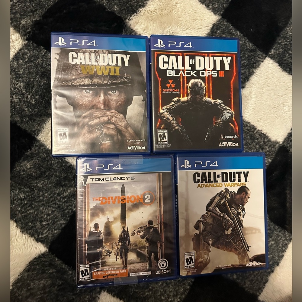 PS4 Game Bundle: Call of Duty & Tom Clancy's The Division 2